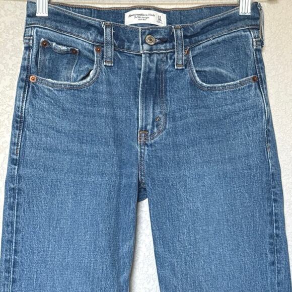 Abercrombie & Fitch Women’s The 90’s Straight Mid-Rise Jean Size 24/00 Short - Picture 6 of 11
